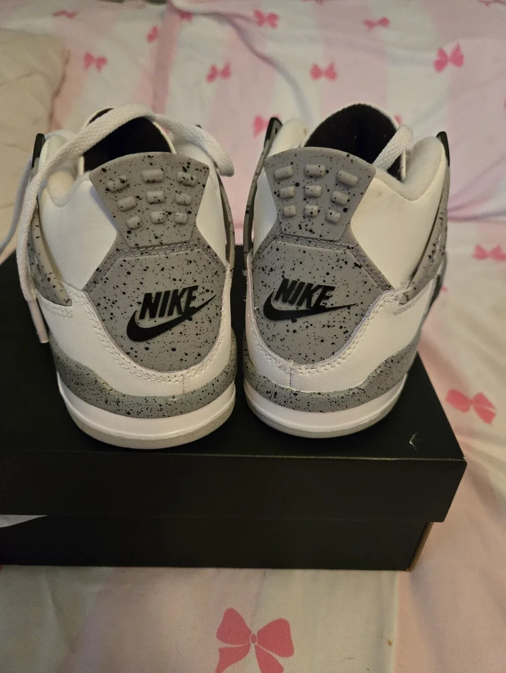 NEVER WORN JORDAN 4 RETRO OG